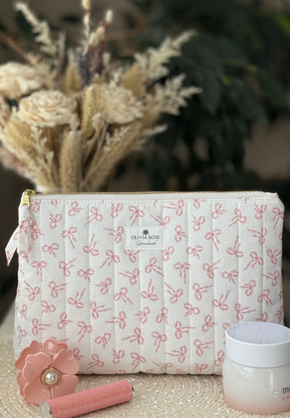 Mini Pink Bows Quilted Medium Toiletries bag