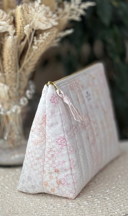 Light Patchwork Quilted Medium Toiletries bag