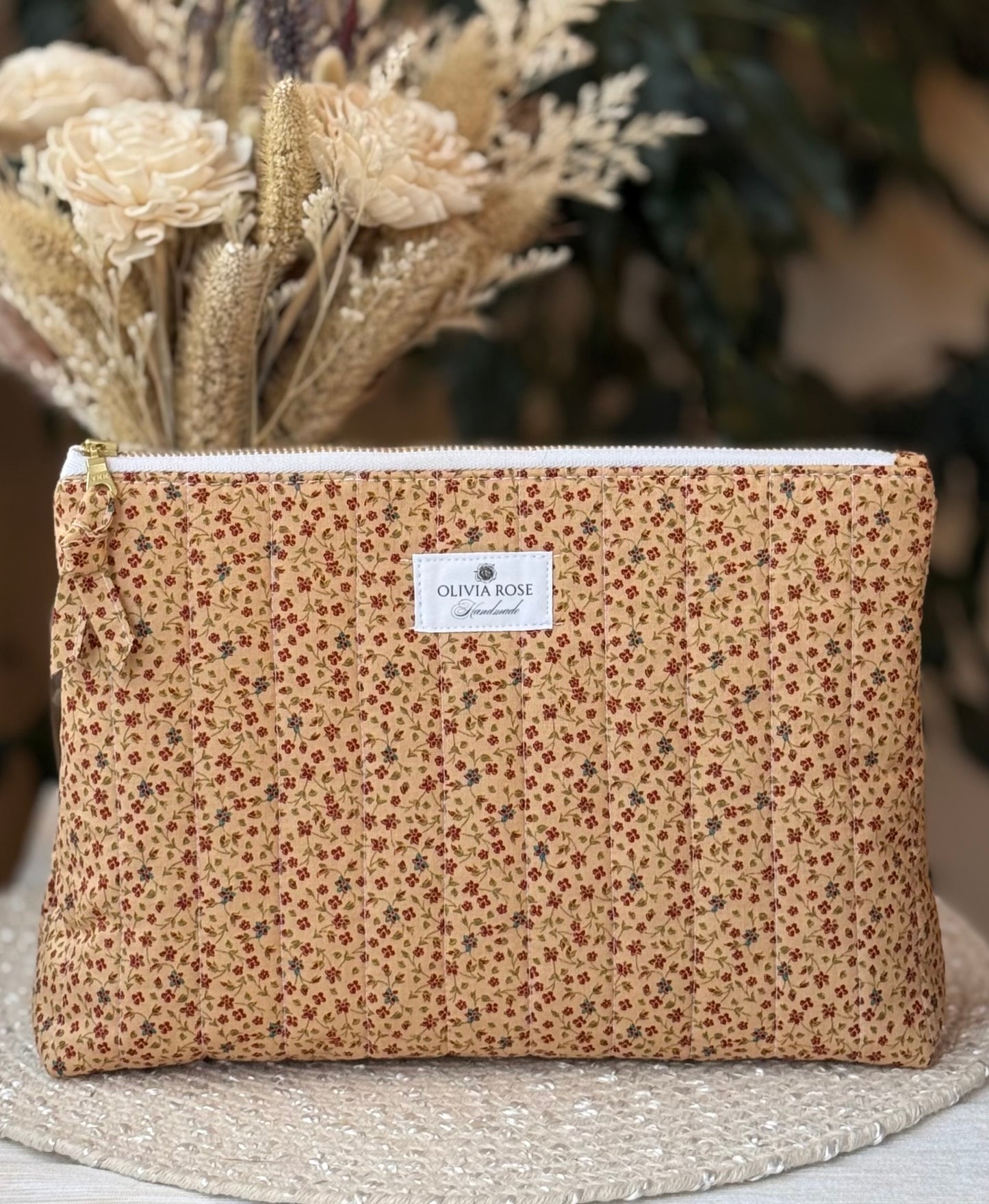 Cottage Floral Quilted Medium Toiletry Bag