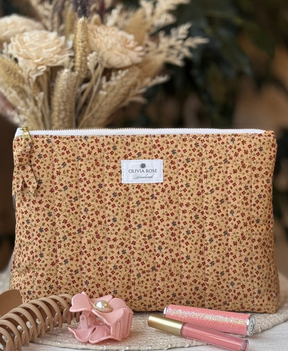 Cottage Floral Quilted Medium Toiletry Bag