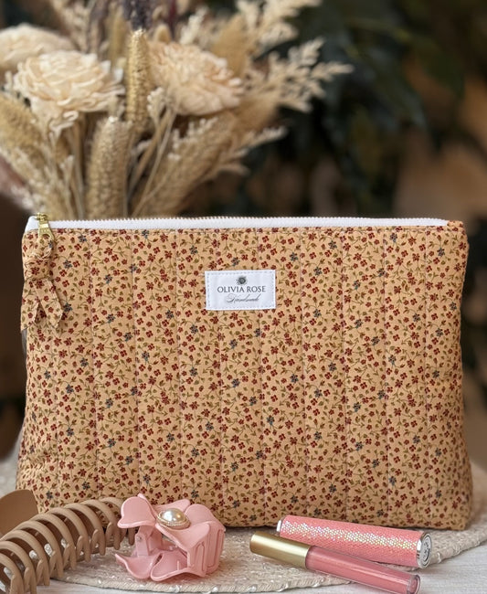 Cottage Floral Quilted Medium Toiletry Bag