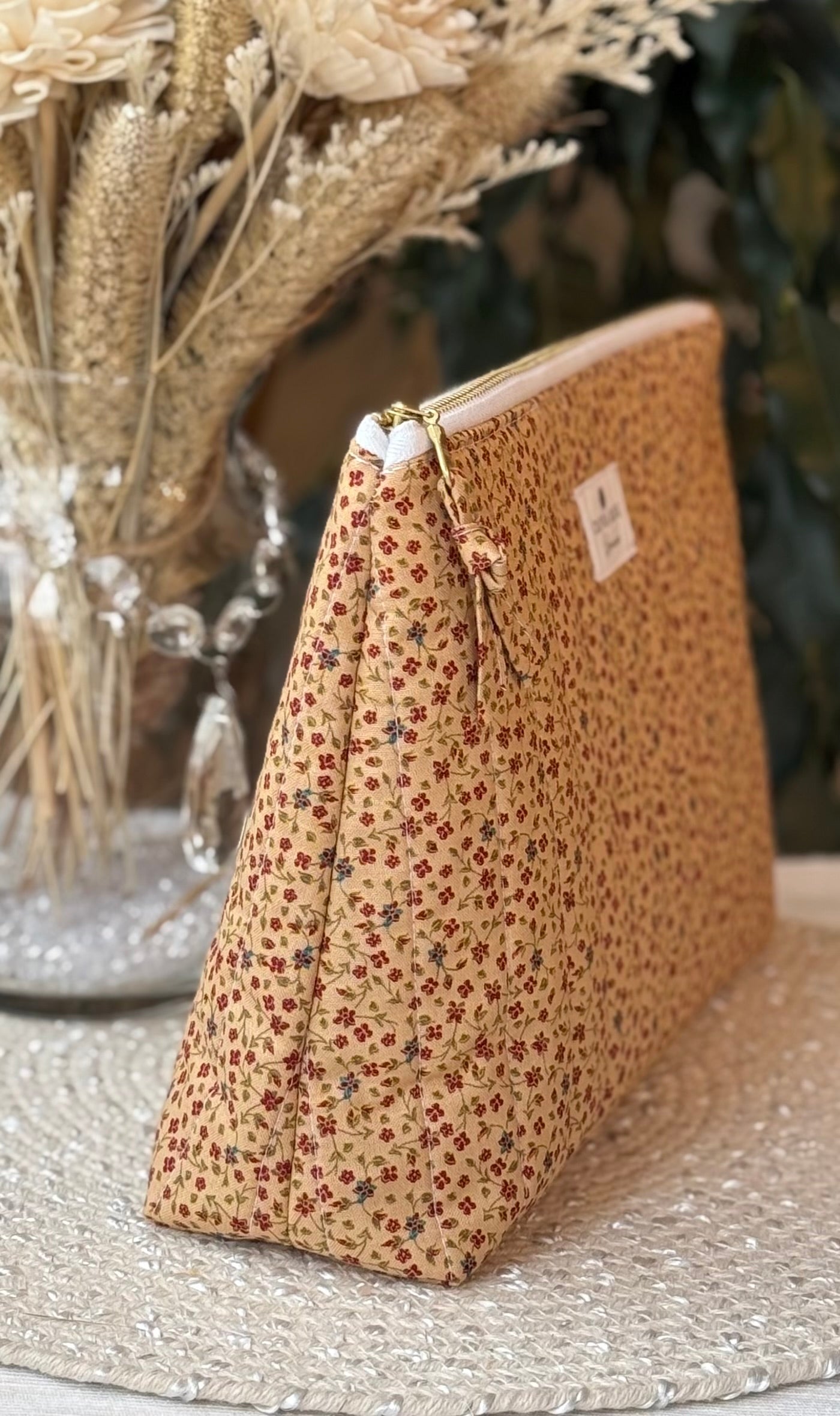 Cottage Floral Quilted Medium Toiletry Bag